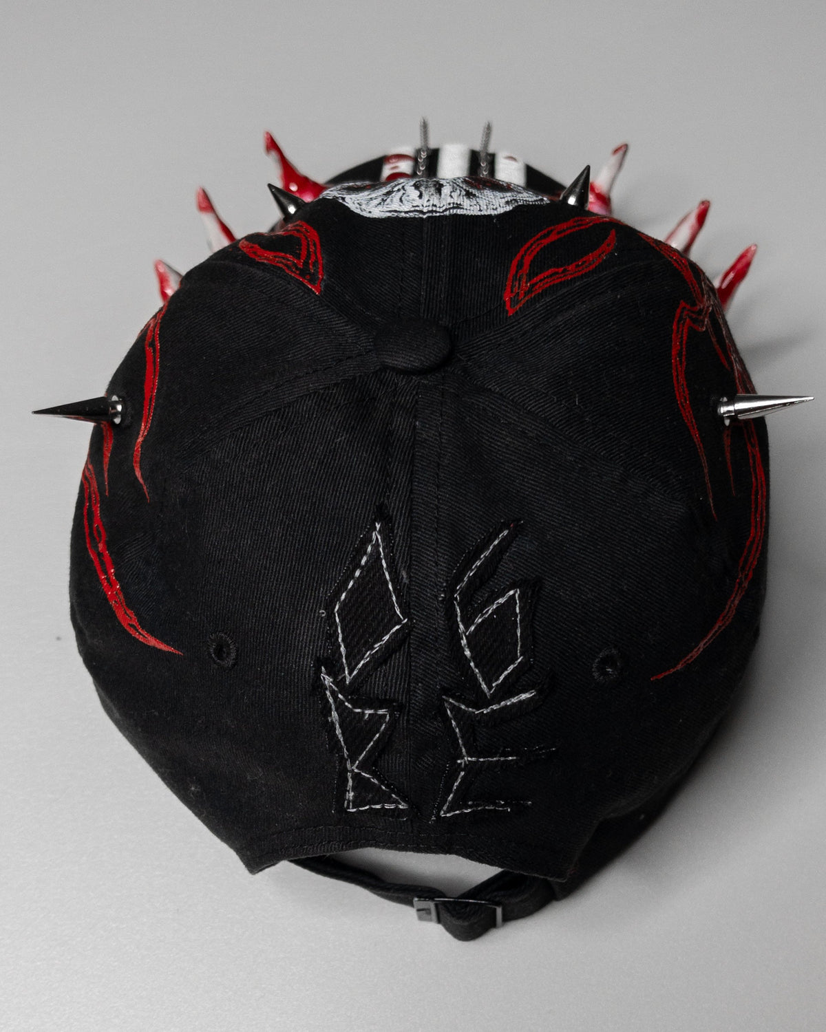 "engulfer" cap