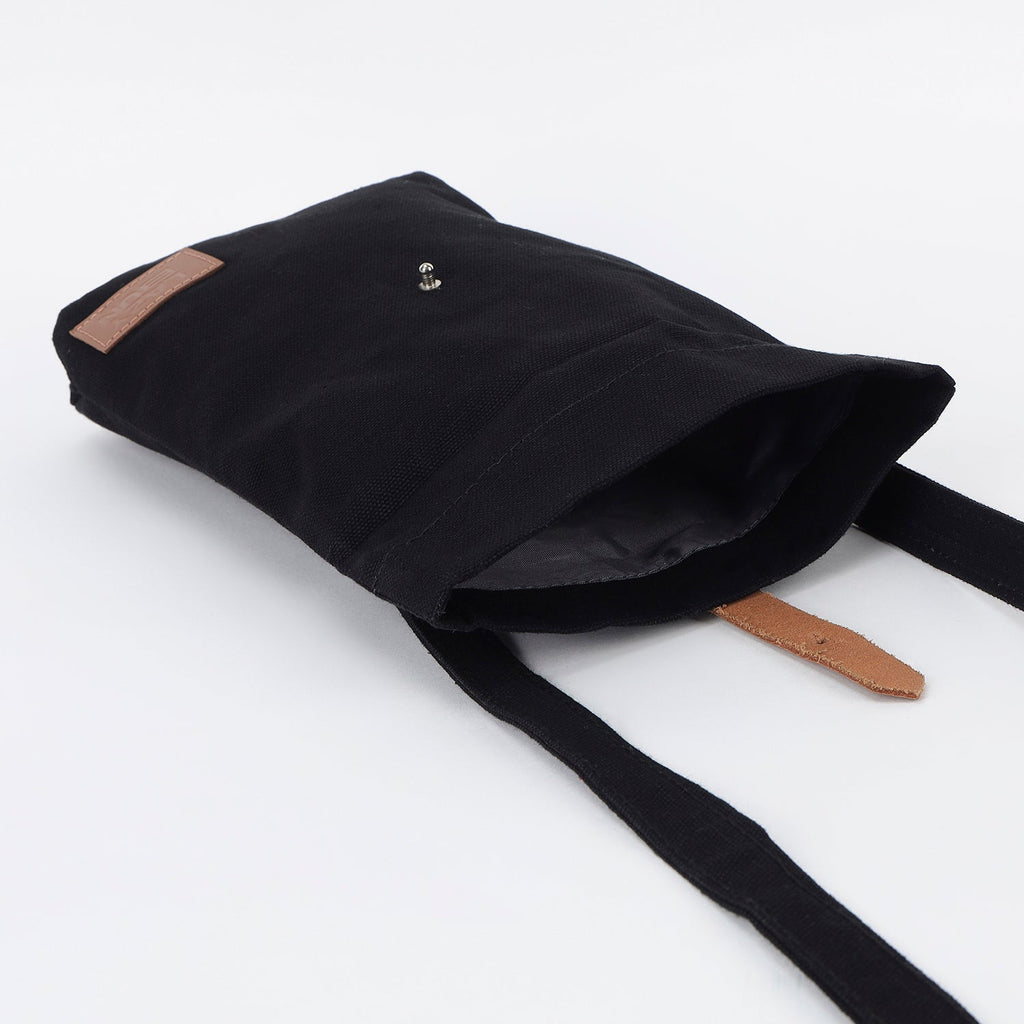 BLACK CROSSBODY BAG