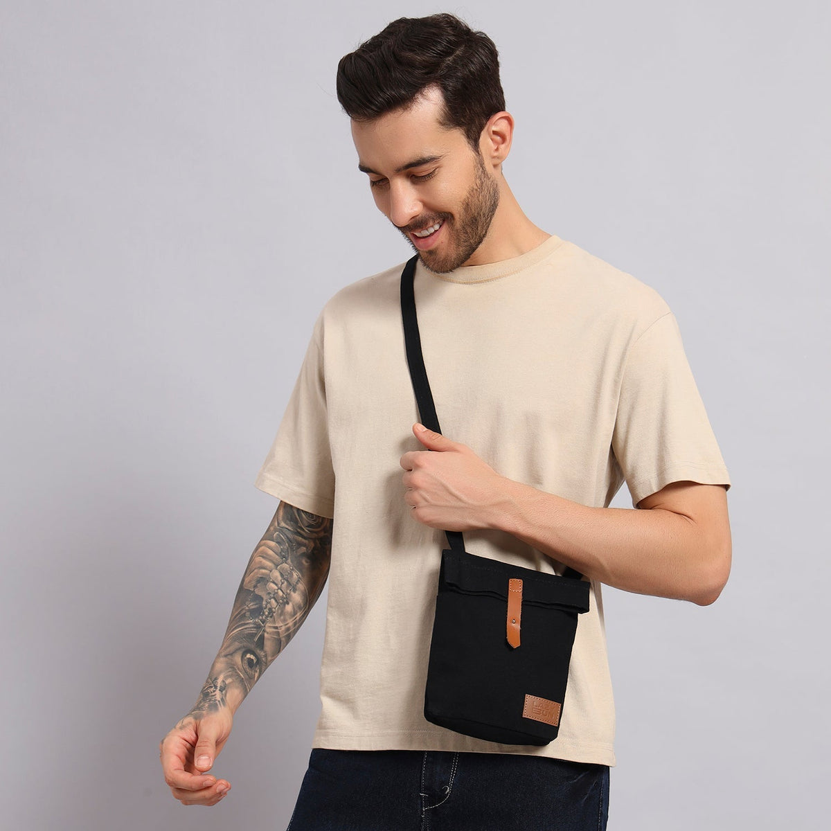 BLACK CROSSBODY BAG