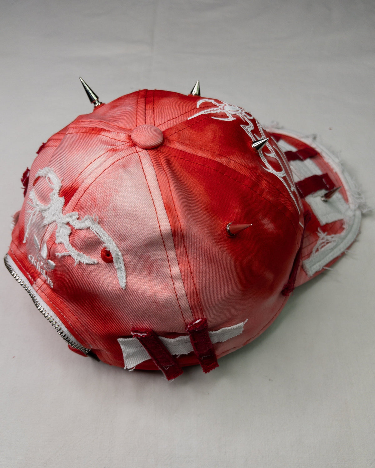 "gates" cap