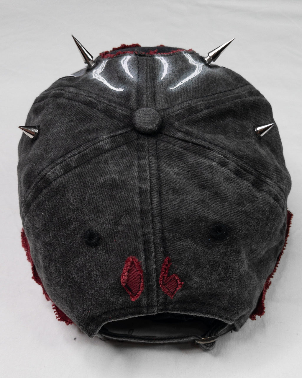 "scare" cap